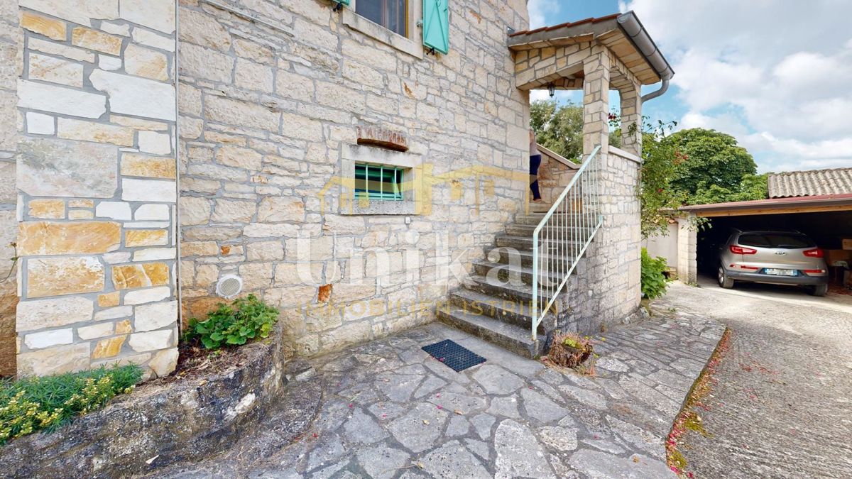 Casa in pietra ristrutturata